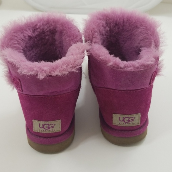 Ugg boots size 6 - Picture 2 of 5